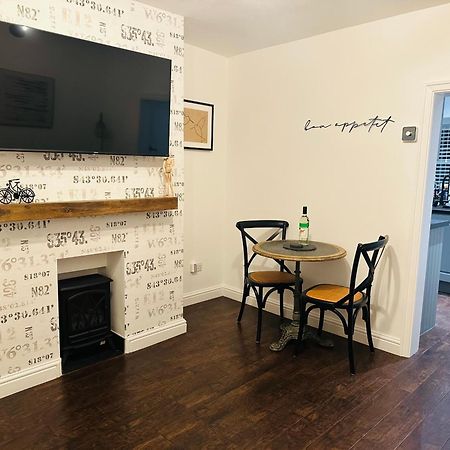 The Nook Cottage, Parkgate, Wirral Parkgate  Luaran gambar